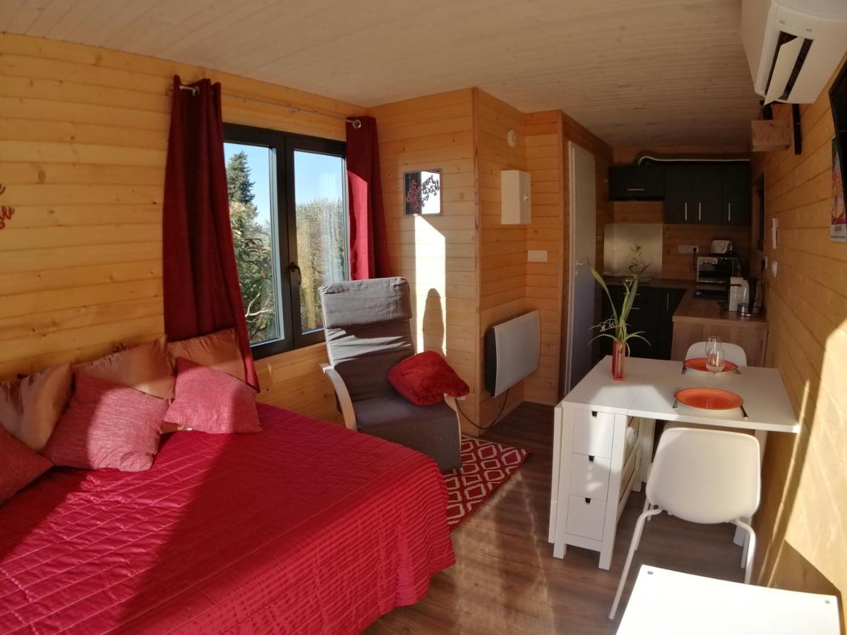 Les Lodges De L'Oliveraie De Virevent Грасс Экстерьер фото